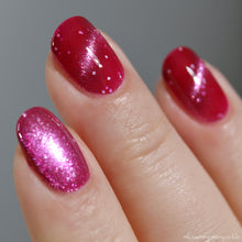 Emily de Molly: "Porcelain Petal" (Magnetic) *OVERSTOCK*