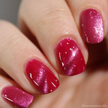 Emily de Molly: "Porcelain Petal" (Magnetic) *OVERSTOCK*
