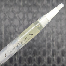 Cuticle Oil scented in Champagne, Sweet Raspberry, Cranberry, Sugar, Light Musk.


Ingredients: Jojoba Oil, Vitamin E Oil, Avocado Oil, Skin safe fragrance

3ml Pen