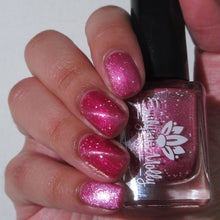 Emily de Molly: "Porcelain Petal" (Magnetic) *OVERSTOCK*