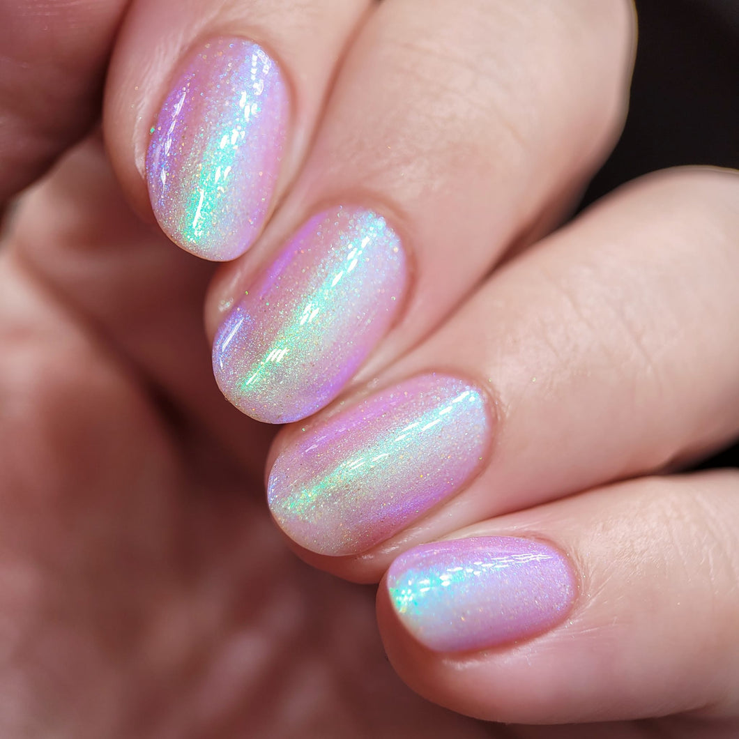 Whatcha Indie Polish continues their 'Zodiac' series with a polish based off of the star sign, Cancer!  