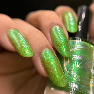 Indie Polish by Patty Lopes continues their 'Amazônia (Amazon Rainforest)' series with a polish inspired by the Amazon Rainforest!  "Canopy Vista" has a green base with aurora shimmer and micro glitters holo.  10ml Bottle