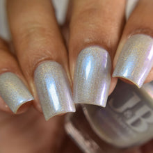 Jen &amp; Berries continues their 'The Expanse' series with a polish inspired by the ice-hauling ship, The Canterbury.

"Remember the Cant" has a&nbsp;velvet linear holographic base in a soft grey with glowy blue/purple shifty shimmer.