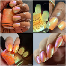 "Fin-Tastic" has a neon orange base with green to blue shifting shimmer and orange/yellow glow in the dark.

15ml Bottle