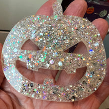 Bernd Offerings: Halloween "All That Glitters Glow-In-The-Dark Pumpkin Magnet" *OVERSTOCK*