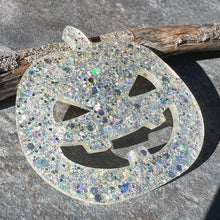 Bernd Offerings: Halloween "All That Glitters Glow-In-The-Dark Pumpkin Magnet" *OVERSTOCK*