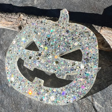 Bernd Offerings: Halloween "All That Glitters Glow-In-The-Dark Pumpkin Magnet" *OVERSTOCK*