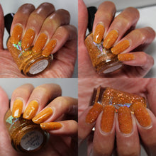 "The Great Pumpkin" is an orange jelly loaded with orange/copper reflective glitter and iridescent orange/red and blue/green flakes.

15ml Bottle