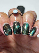 Moon Shine Mani: "Toothless" (Magnetic) *OVERSTOCK*