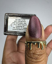 Hula Moon: "The Two Yutes" *OVERSTOCK*