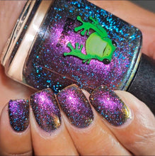 Ribbits Stickits: Polish "Sempre Vive" (Magnetic, Reflective) *OVERSTOCK*