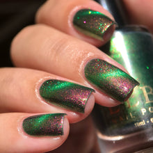 "Moon Prism Power" is a green magnetic and pink/orange shimmer.

11ml Bottle