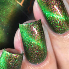 ELBE Nail Polish: "Moon Prism Power" (Magnetic) *OVERSTOCK*