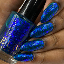 "Haruka and Michiru's Love" has a turquoise green base and blue flakies.

11ml Bottle