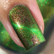 ELBE Nail Polish: "Moon Prism Power" (Magnetic) *OVERSTOCK*
