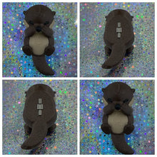Nothing Basic: Magnet "The Otter" *OVERSTOCK*