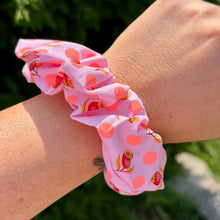 Checkered Finish: Scrunchie+ Duo "Peach Burst" *CAPPED PRE-ORDER*