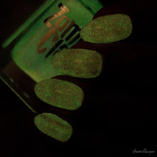 Zombie Claw: Hellaween "Graveyard Ghoul" (Glow in the Dark)
