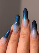 Arcana Lacquer: Holidays "Snowed In" (Thermal) *CAPPED PRE-ORDER*