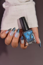 Arcana Lacquer: Holidays "Snowed In" (Thermal) *CAPPED PRE-ORDER*