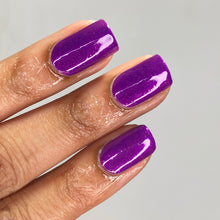 Sassy Cats Lacquer: "Now Just Wait a Meowment" *OVERSTOCK*