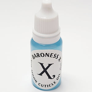 Baroness X continues their 'Teas and Coffees' series with a cuticle oil inspired by chamomile tea!&nbsp;  This blend is vegan and as all Baroness X products, cruelty-free. It's also free of other common allergens. This cuticle oil does not contain artificial coloring, the color is purely due to the color of the blue chamomile essential oil.