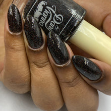 By Dany Vianna: "Divorced. Beheaded. Live." *CAPPED PRE-ORDER*