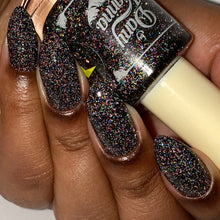 By Dany Vianna: "Divorced. Beheaded. Live." *CAPPED PRE-ORDER*