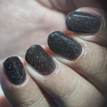 By Dany Vianna: "Divorced. Beheaded. Live." *CAPPED PRE-ORDER*