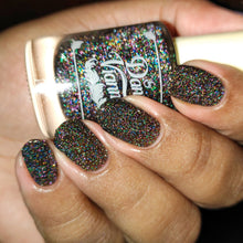 By Dany Vianna: "Divorced. Beheaded. Live." *CAPPED PRE-ORDER*