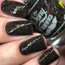 By Dany Vianna: "Divorced. Beheaded. Live." *CAPPED PRE-ORDER*