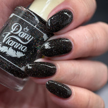 By Dany Vianna: "Divorced. Beheaded. Live." *CAPPED PRE-ORDER*