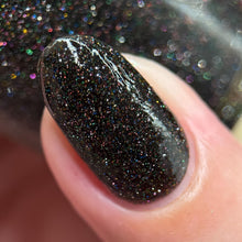 By Dany Vianna: "Divorced. Beheaded. Live." *CAPPED PRE-ORDER*