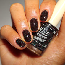 By Dany Vianna: "Divorced. Beheaded. Live." *CAPPED PRE-ORDER*