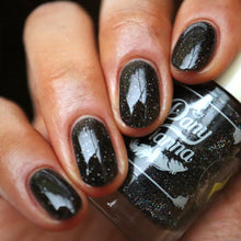 By Dany Vianna: "Divorced. Beheaded. Live." *CAPPED PRE-ORDER*