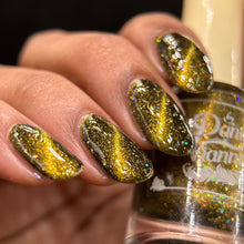 By Dany Vianna: "Catherine of Aragorn" (Magnetic) *CAPPED PRE-ORDER*