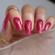 Emily de Molly: "Porcelain Petal" (Magnetic) *OVERSTOCK*