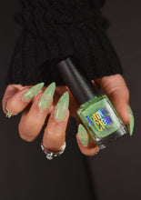 Zombie Claw: "Zombie Pinup" *OVERSTOCK*