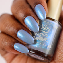 By Dany Vianna continues their 'Fruits Basket' series with a polish inspired by moments from the series!

"Always Connected" has a grey jelly base with a blue aurora shimmer.