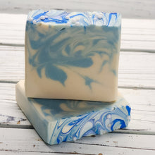 Handmade Natural Beauty "Fresh Snow" Goat Milk Soap