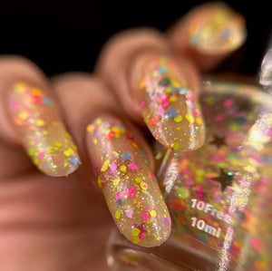Penelope Luz continues the Unforgettable Couples series with "Mike" which is a mix with several neon glitters. 10ml bottles